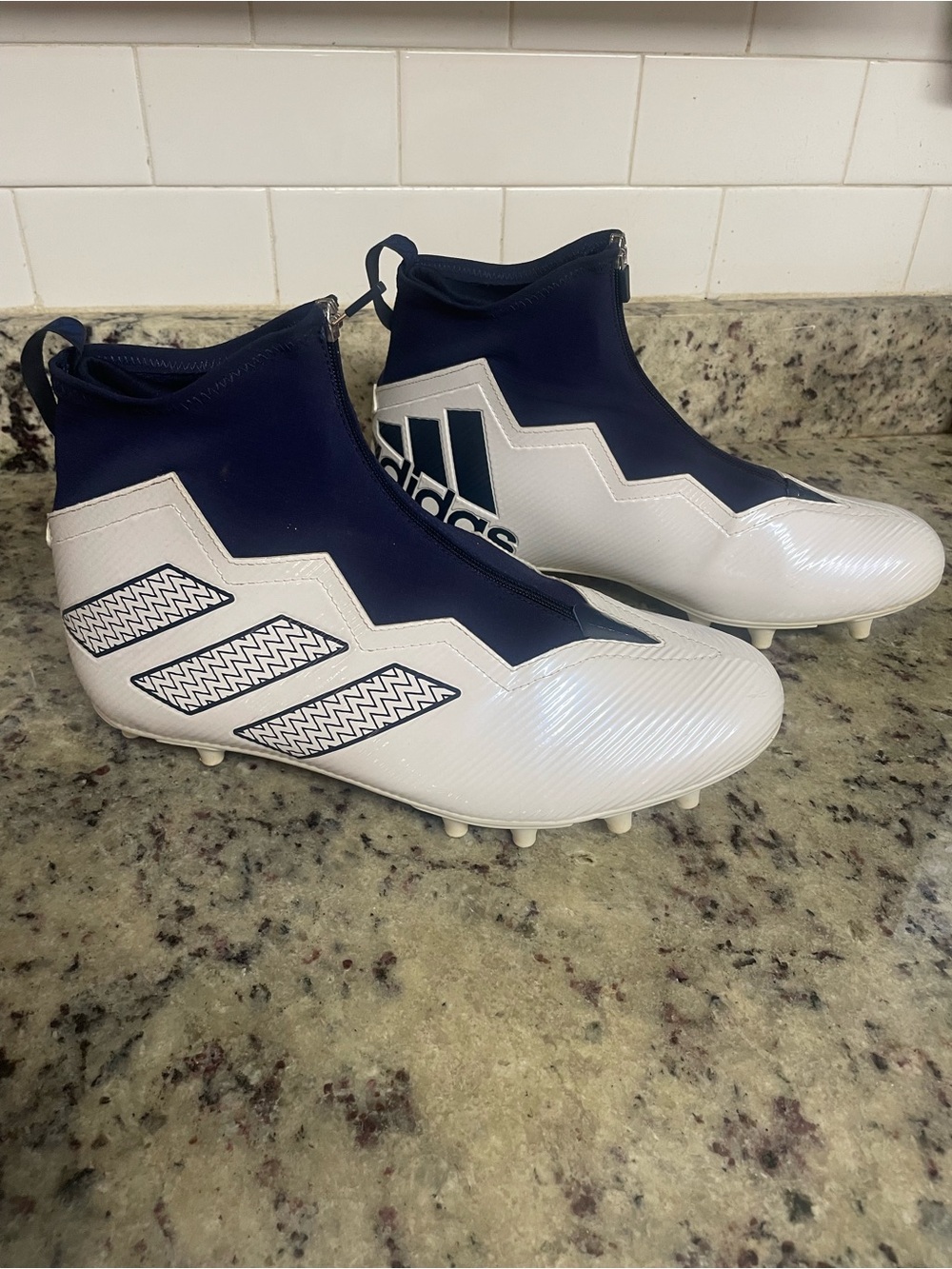 Adidas Nasty 2.0 Men's Football Cleats Navy blue White shoes men size 13